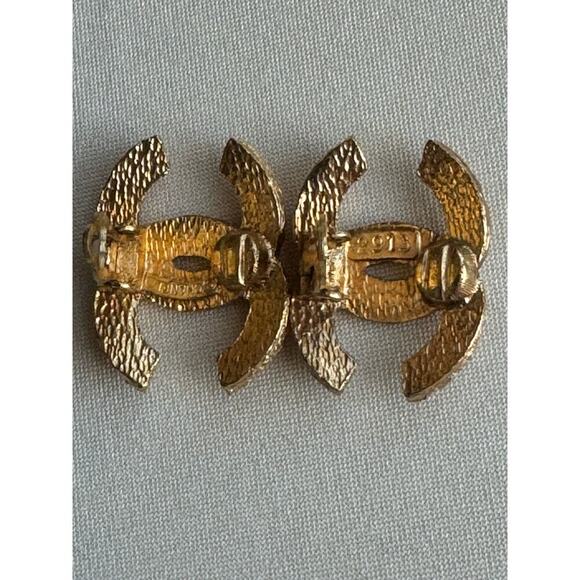 Chanel Basket Weave Clip On Earrings - Picture 2 of 5